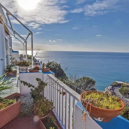 Appartement One-bedroom In Santangelo Dischia *