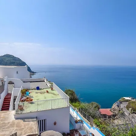 One-bedroom In Santangelo Dischia Appartamento Sant'Angelo (Isola d'Ischia)