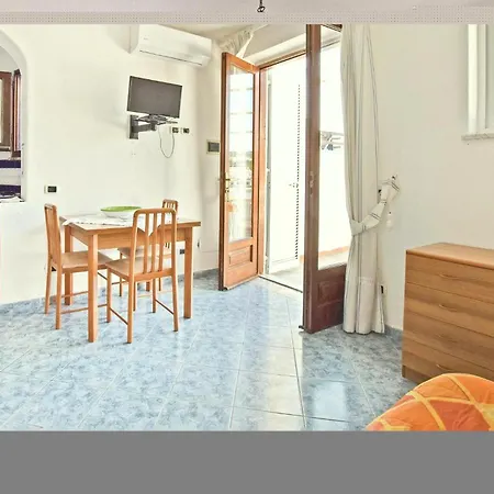 Appartamento One-bedroom In Santangelo Dischia *